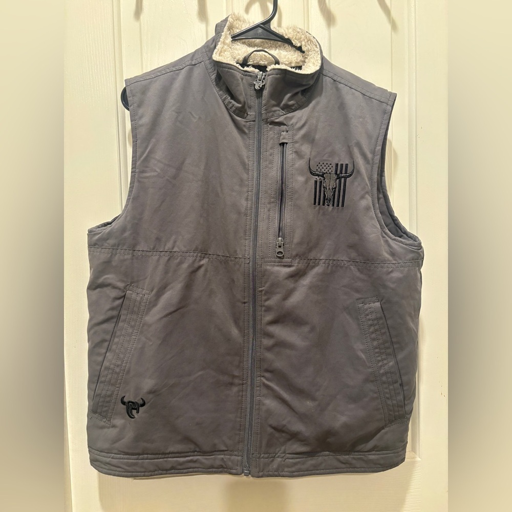 Conceal carry vest Cowboy Hardware Men's Skull Flag Concealed Carry Vest